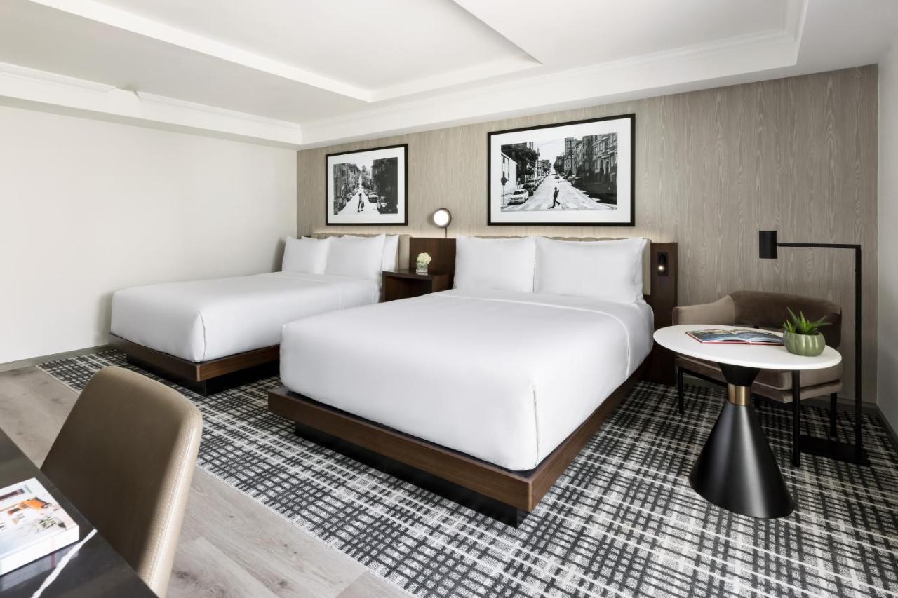 Queen Room with Two Queen Beds and tub - Disability access