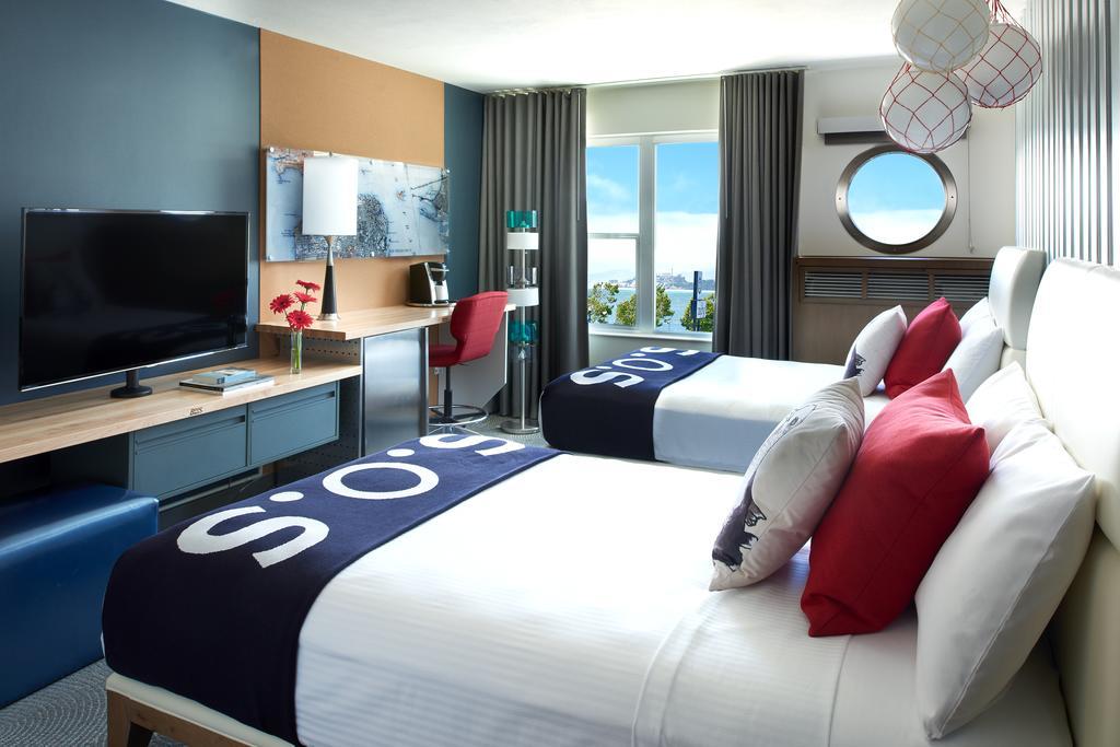 Deluxe Partial Bay View Double/Double with Balcony