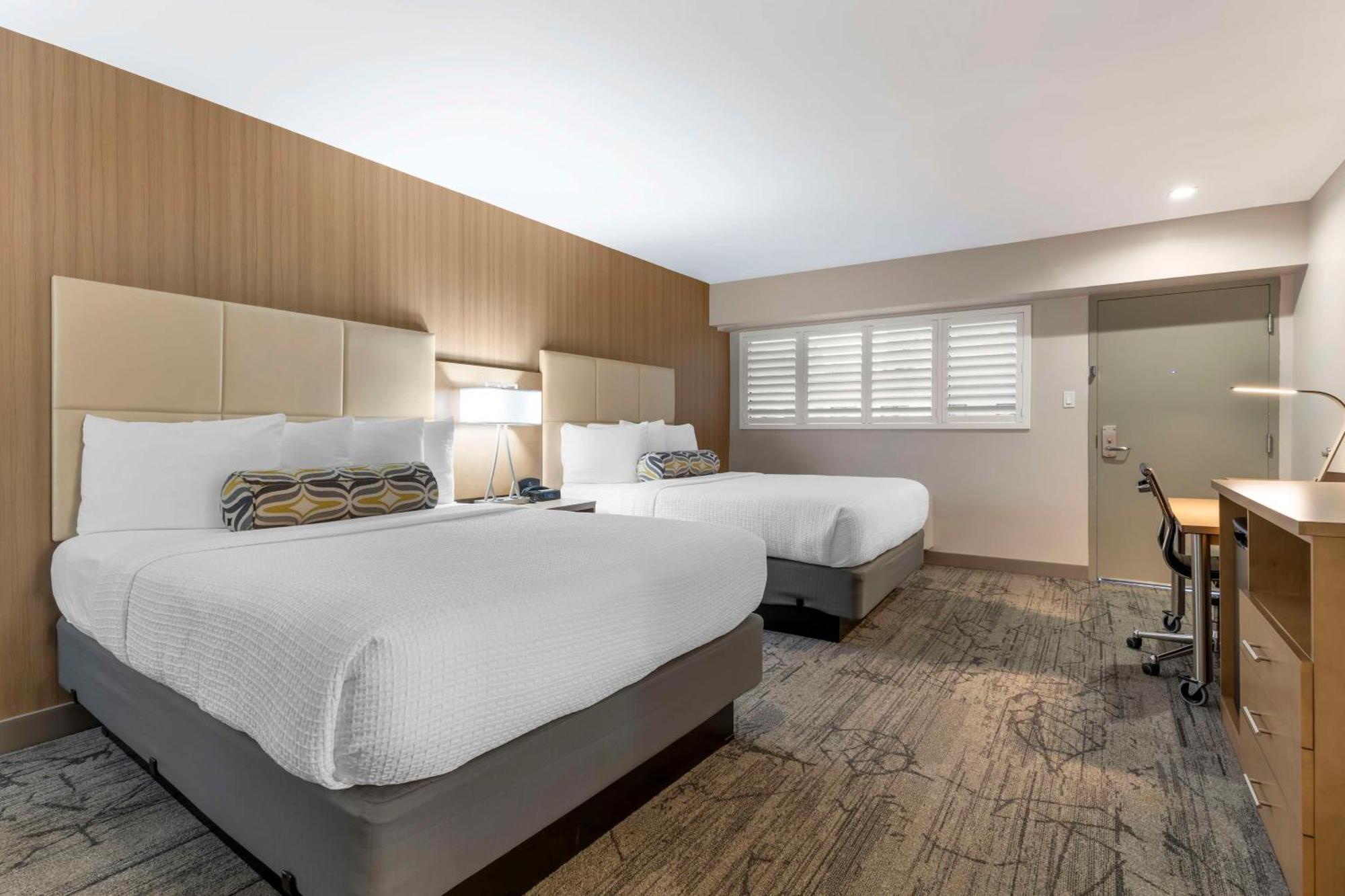 Queen Room Two Queen Beds