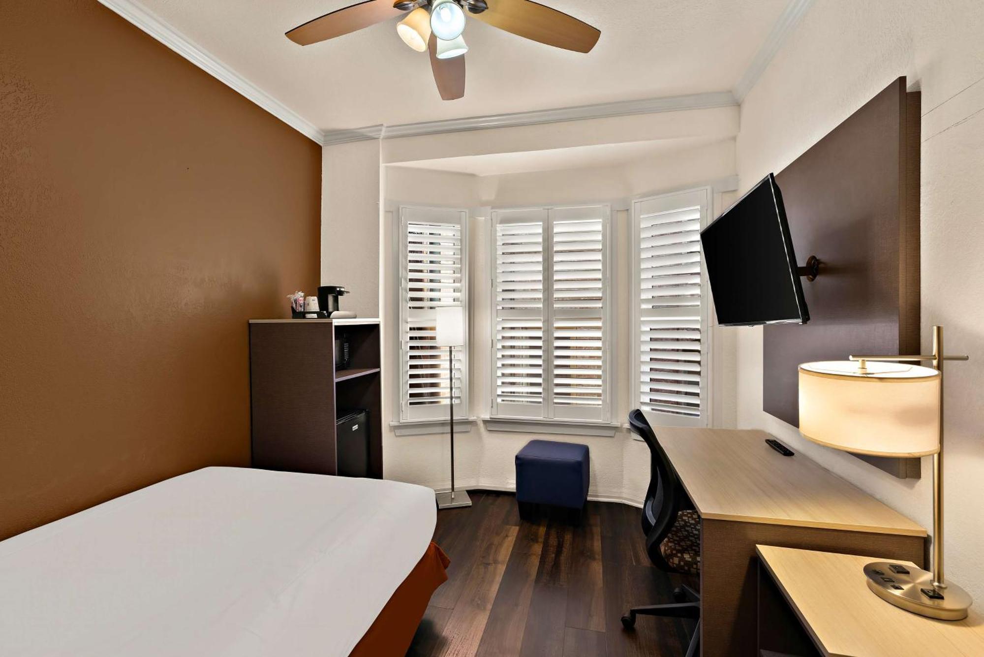 Double Room Non-Smoking
