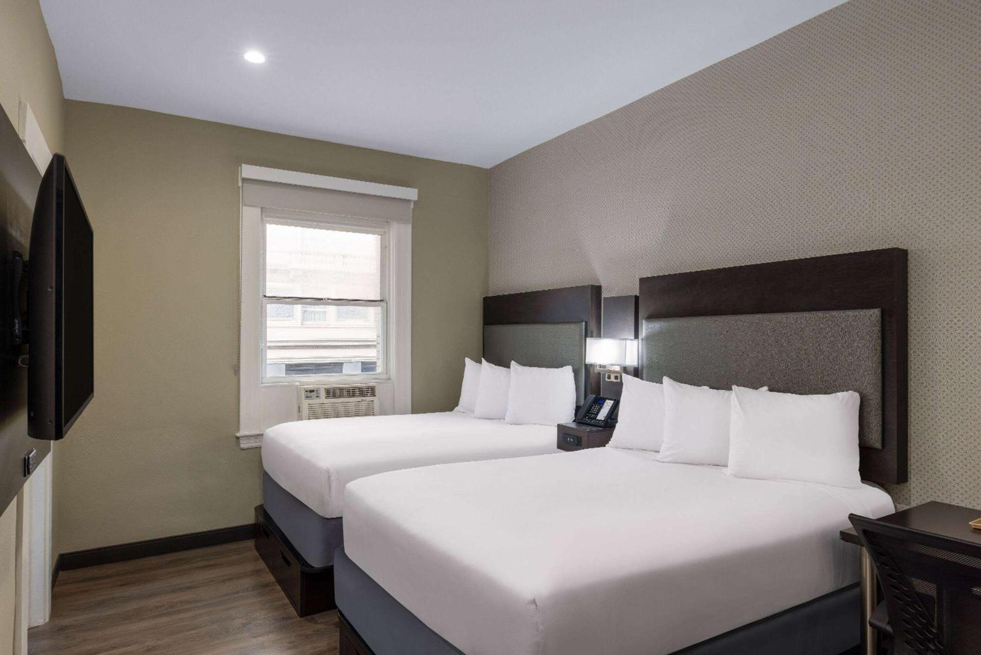 Double Room Two Double Beds Non-Smoking