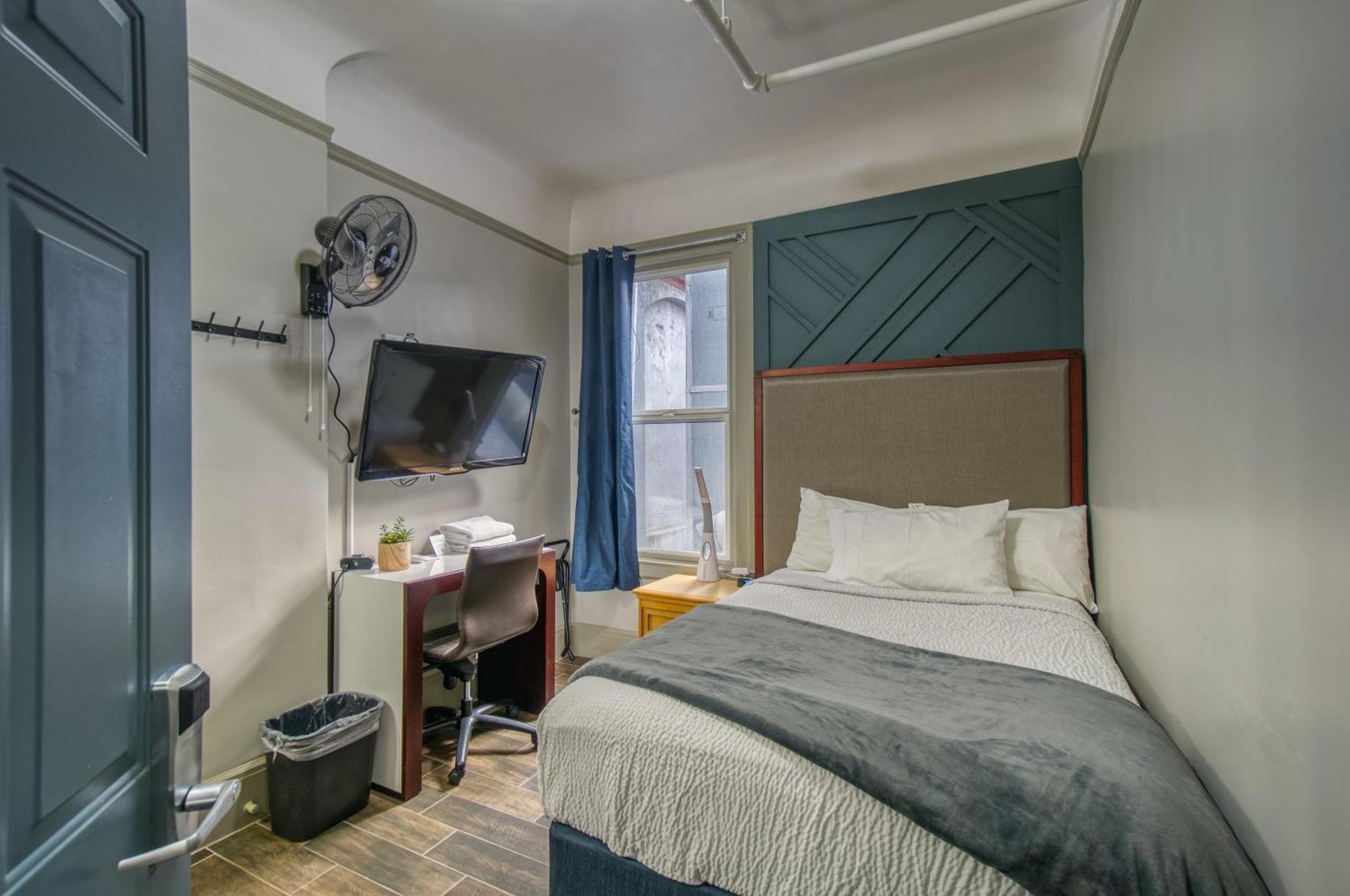 Queen Room