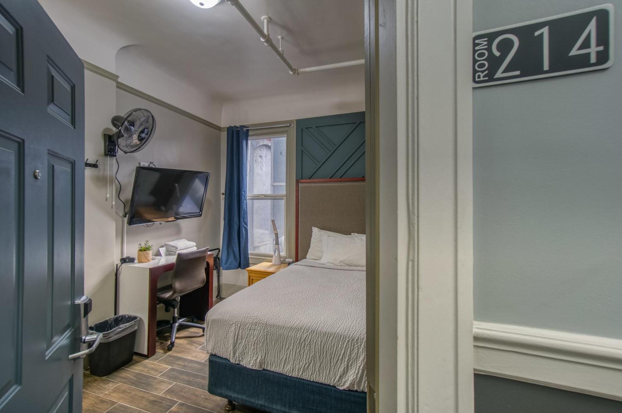 Queen Room