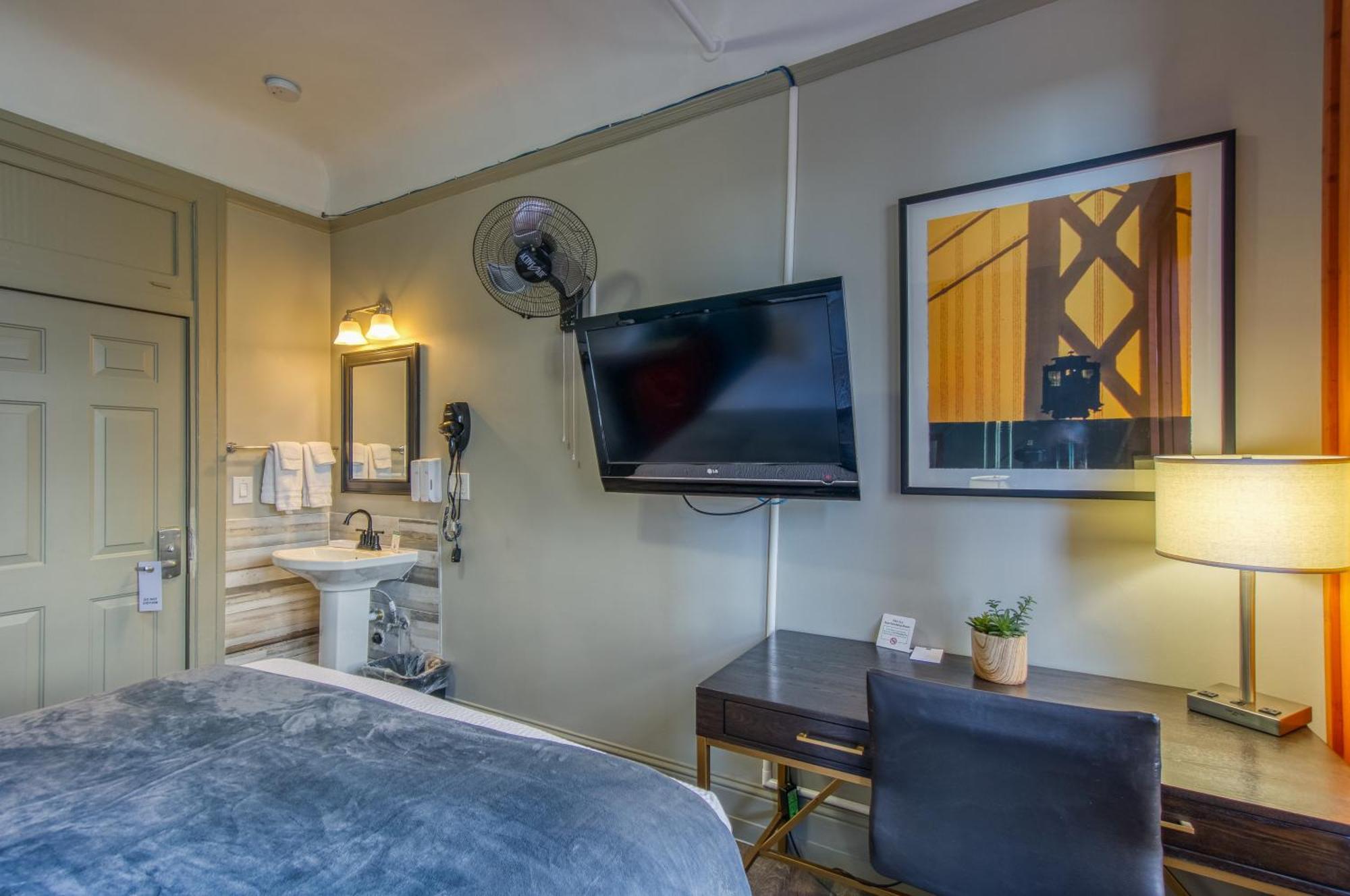 Queen Room