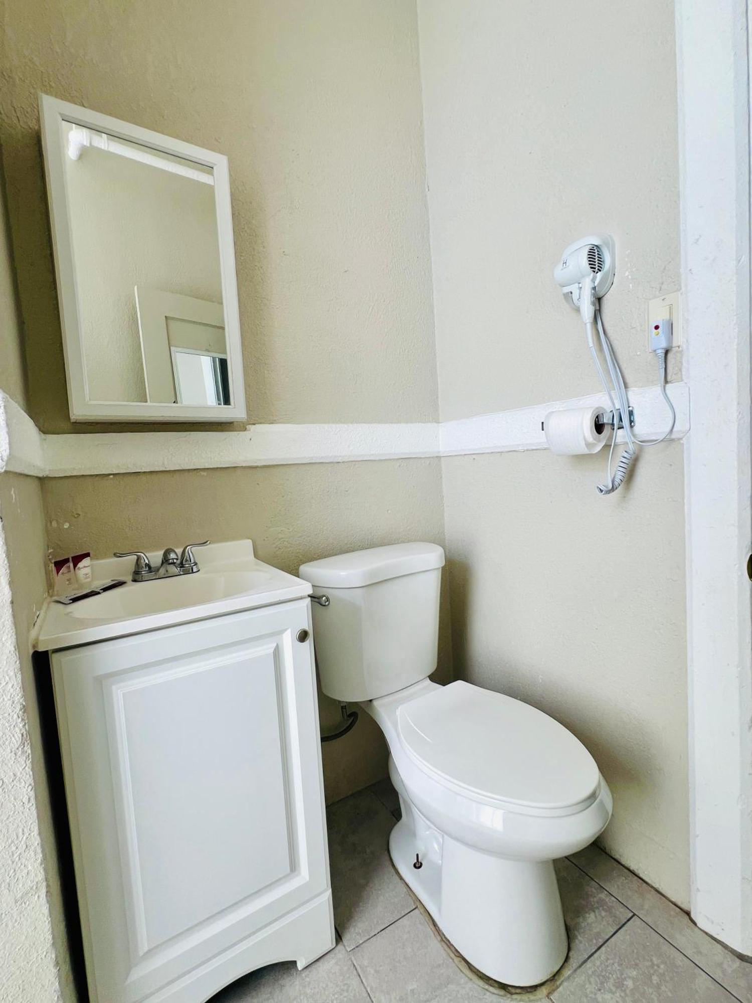 Queen Room Private Bathroom
