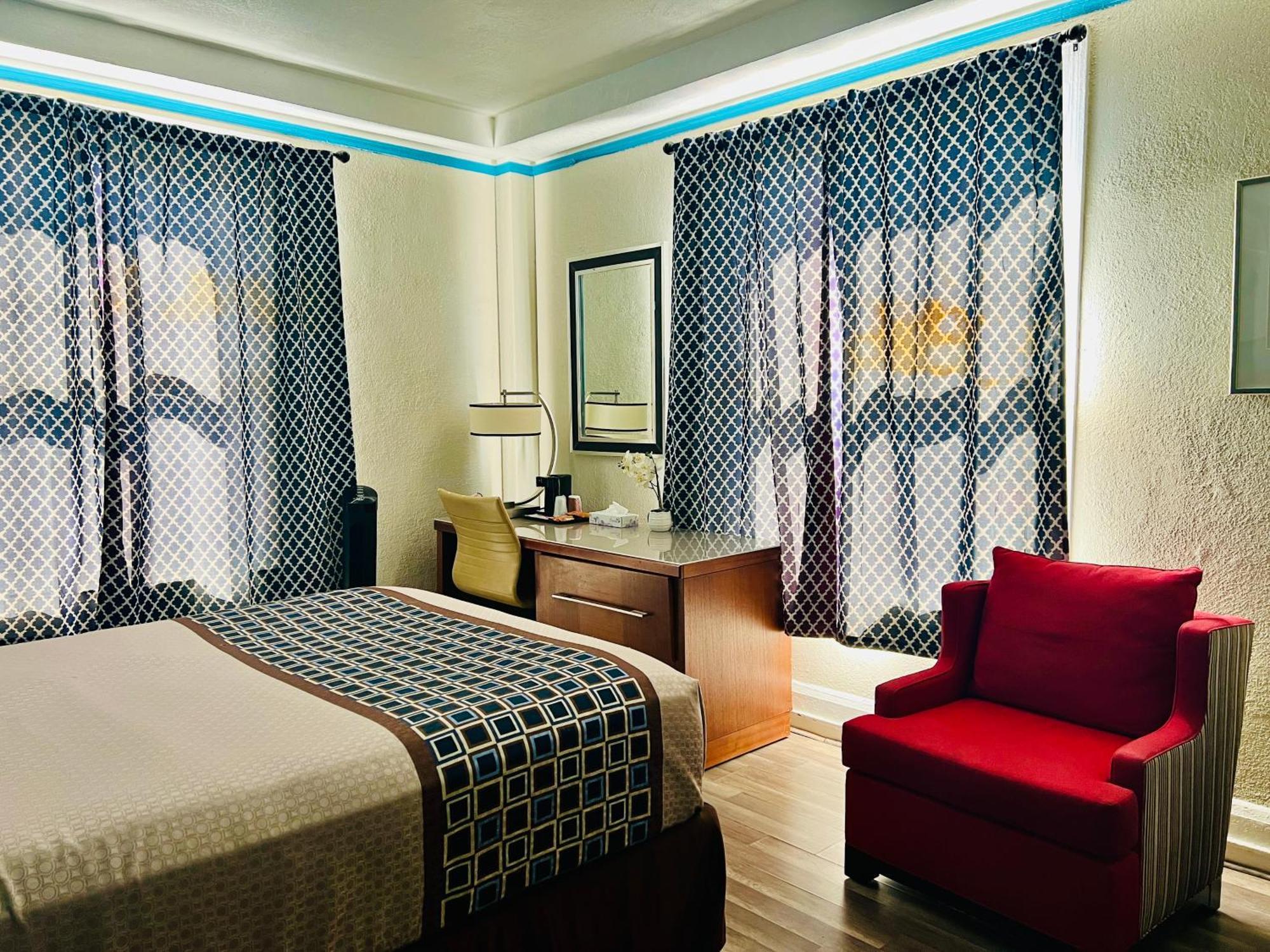 Queen Room Private Bathroom