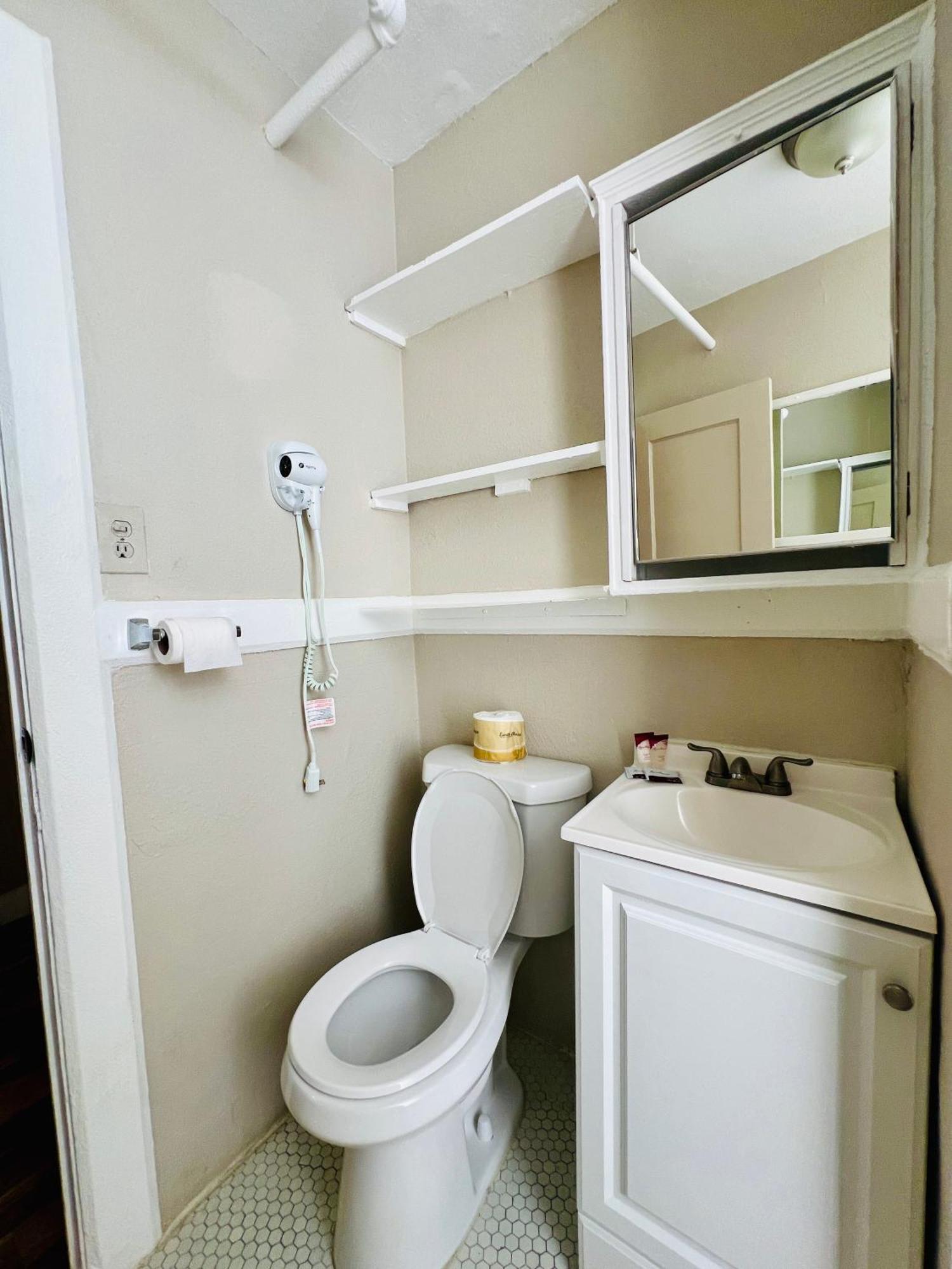 Queen Room Private Bathroom