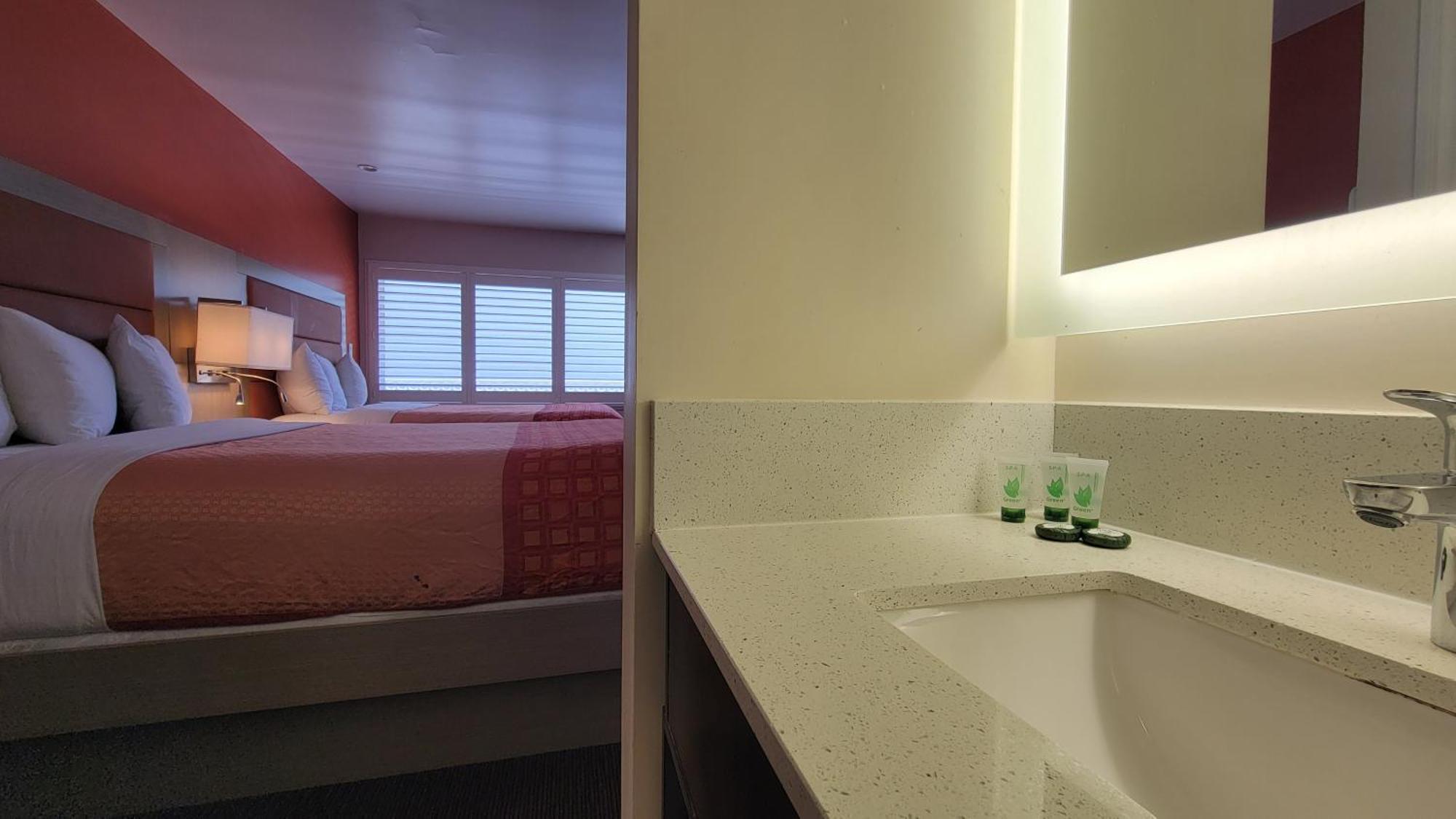 Premium Queen or Queen Room