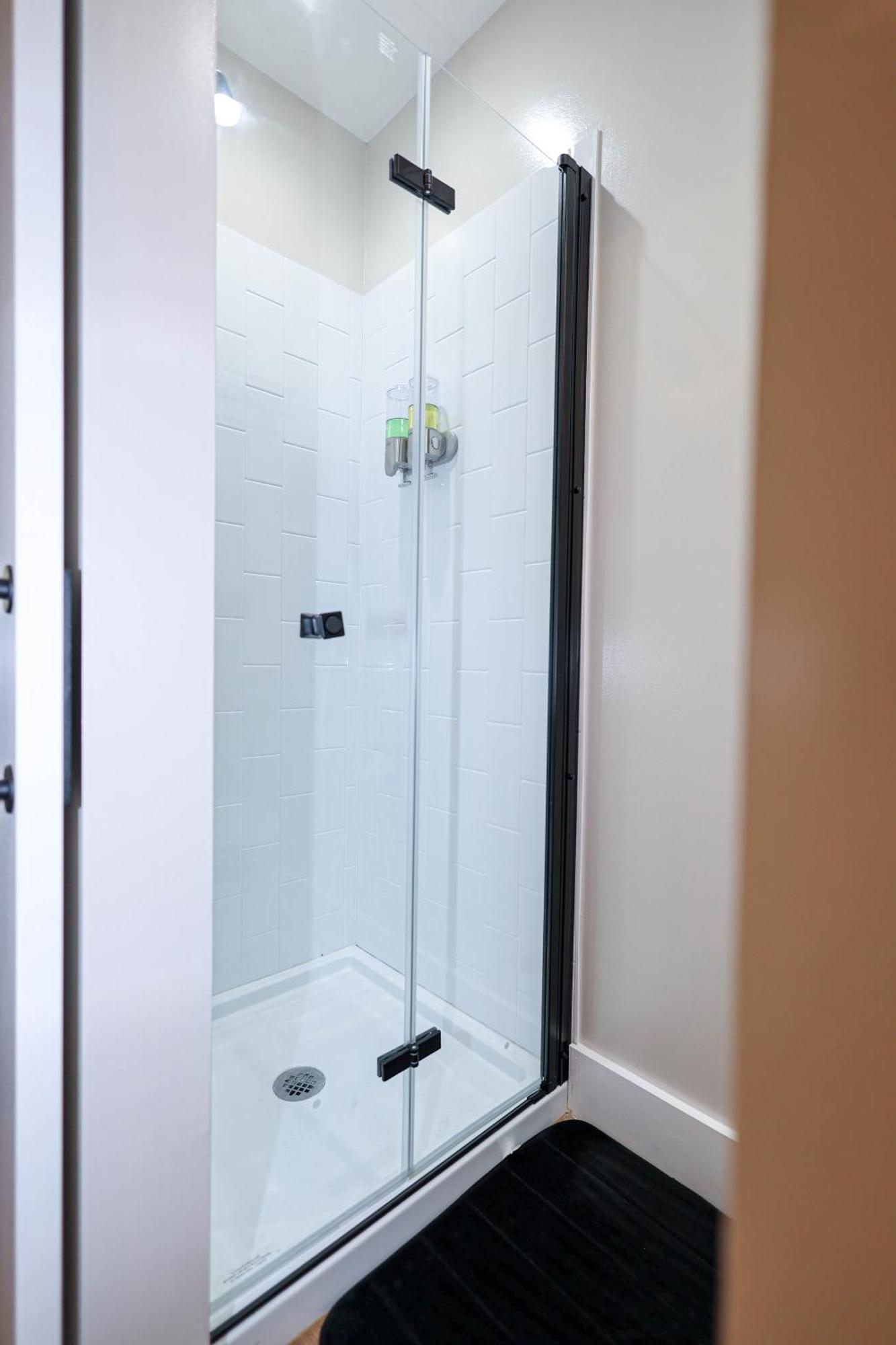 Queen Room with Private Bathroom