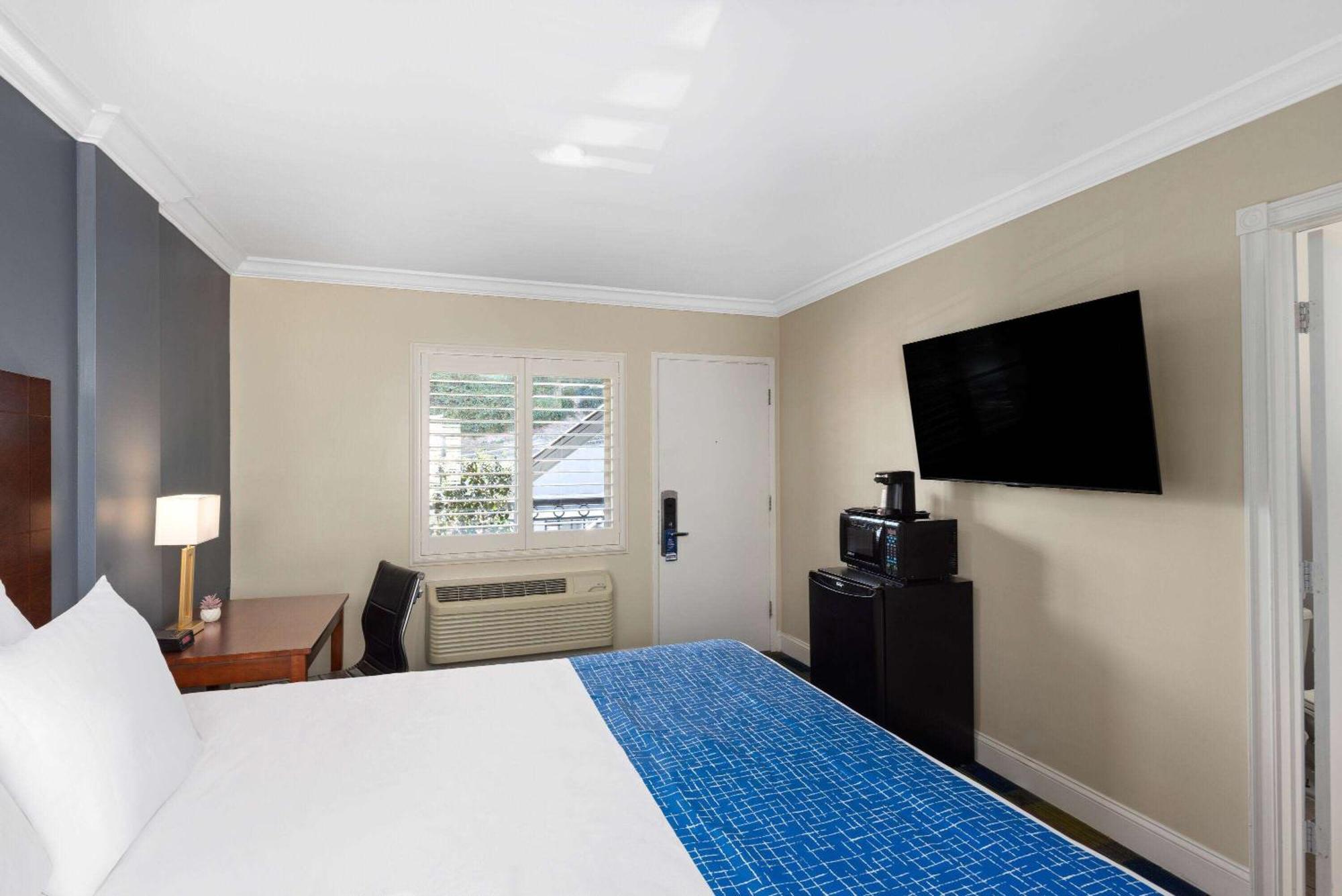 King Room Non-Smoking