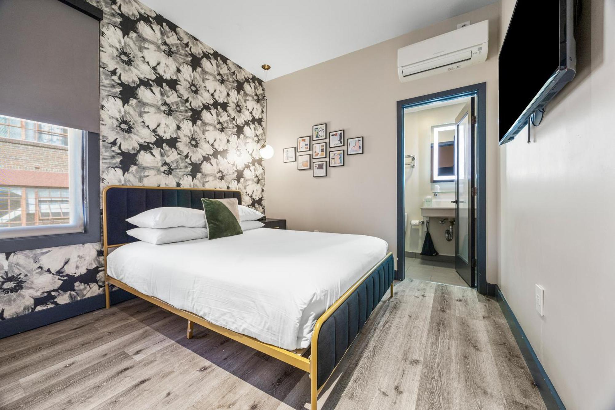 Queen Room