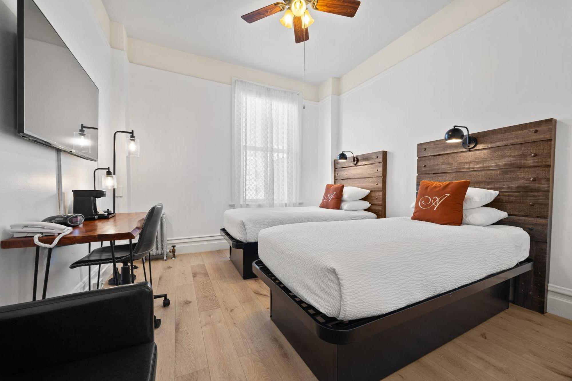 Deluxe Twin Room,1705582633:JPEG