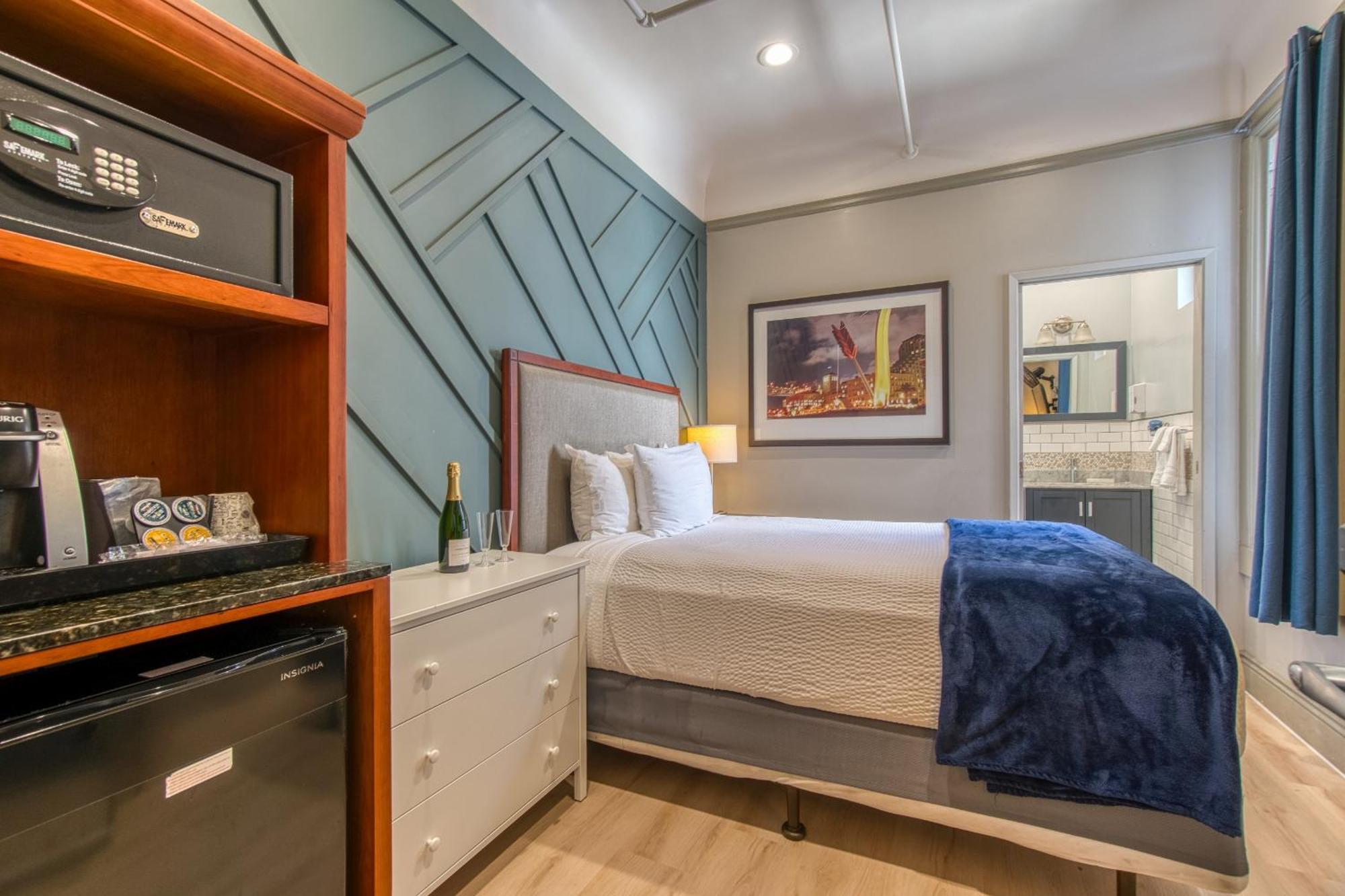Superior Queen Room