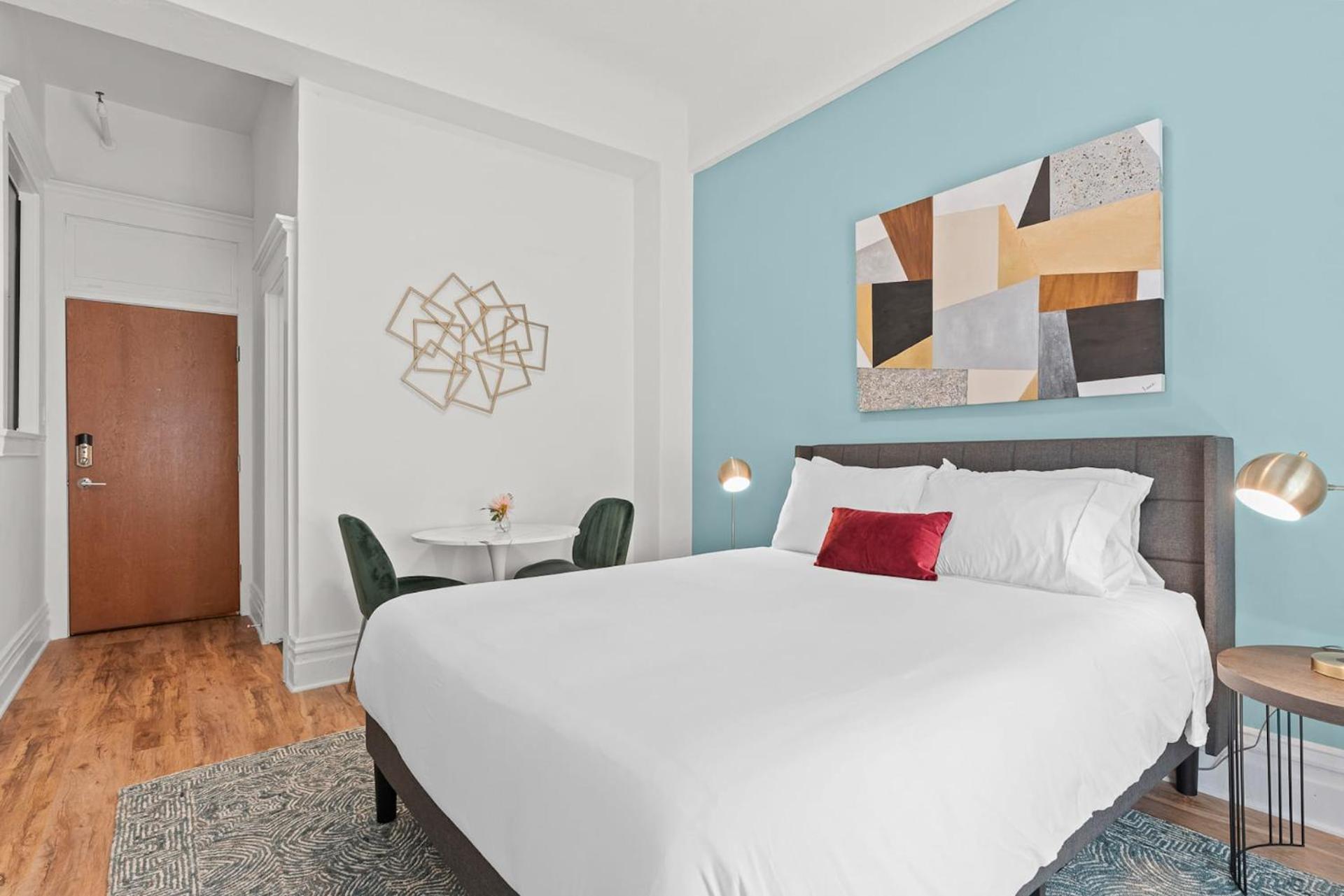 Queen Room - Hearing Disability Access (Self Check-in with Virtual Front Desk),1766063815:JPEG