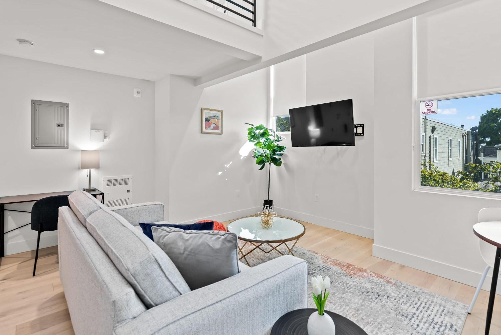 Premium Loft Self Check Virtual Front Desk