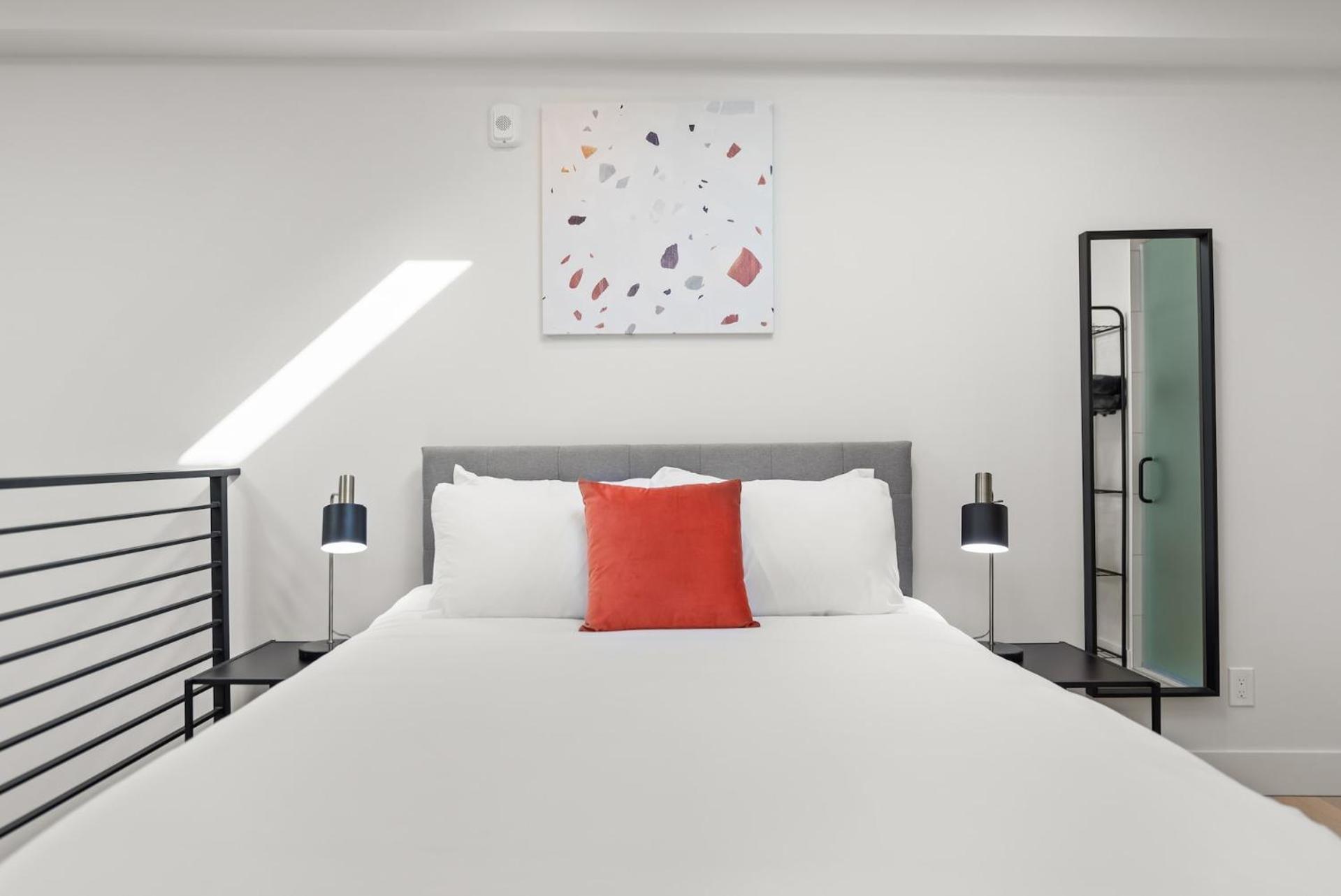 Deluxe Loft Self Check Virtual Front Desk