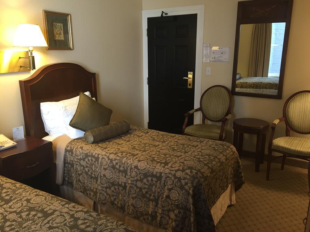 Twin Room Two Twin Beds