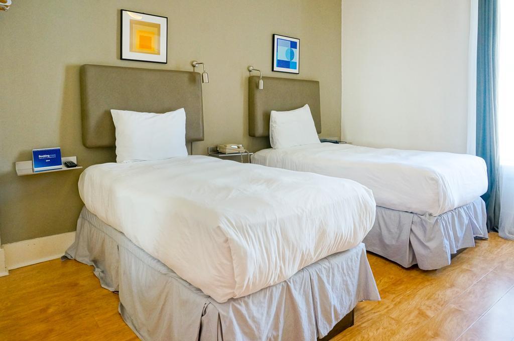 Double Twin Room