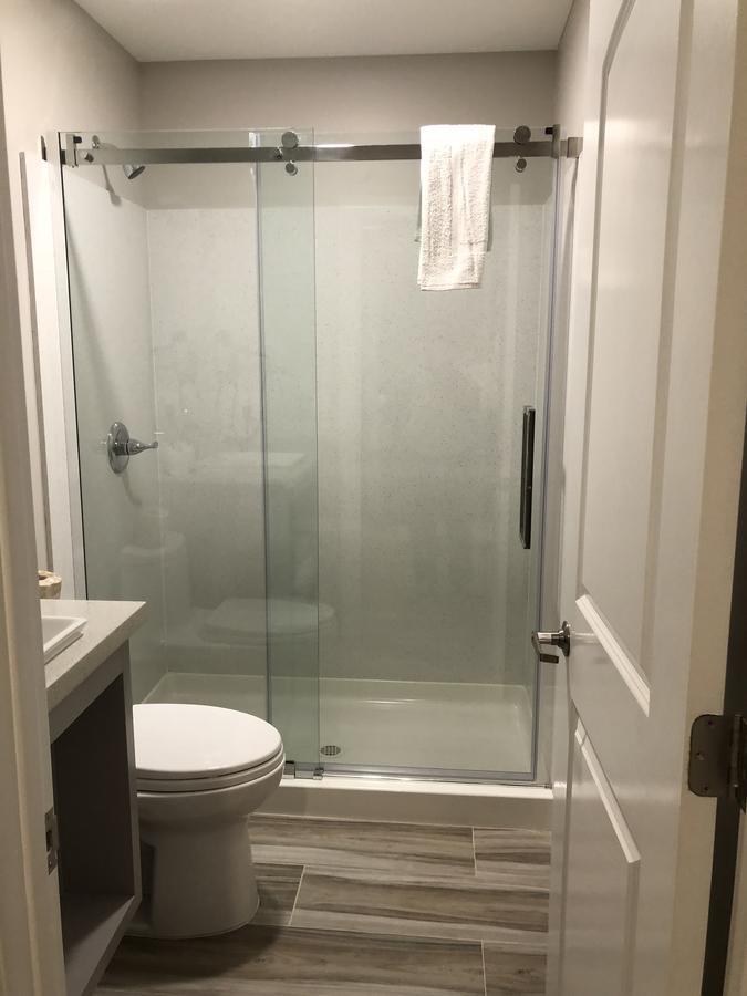 Queen Room Private Bathroom