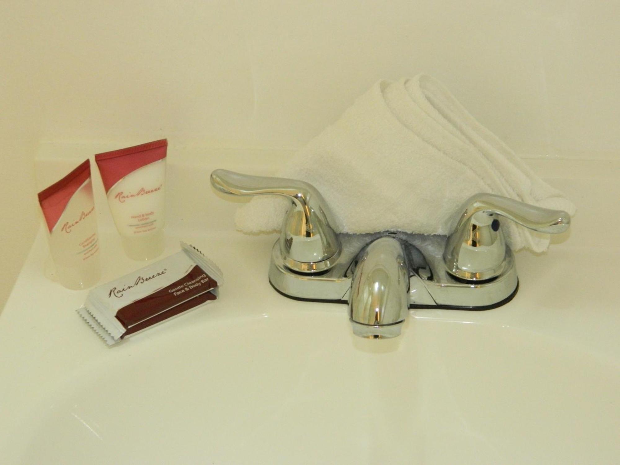 Queen Room Private Bathroom
