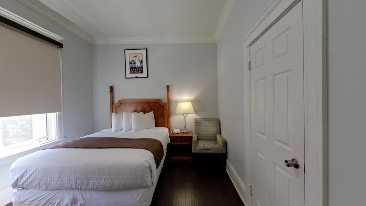 Queen Room Private Bathroom