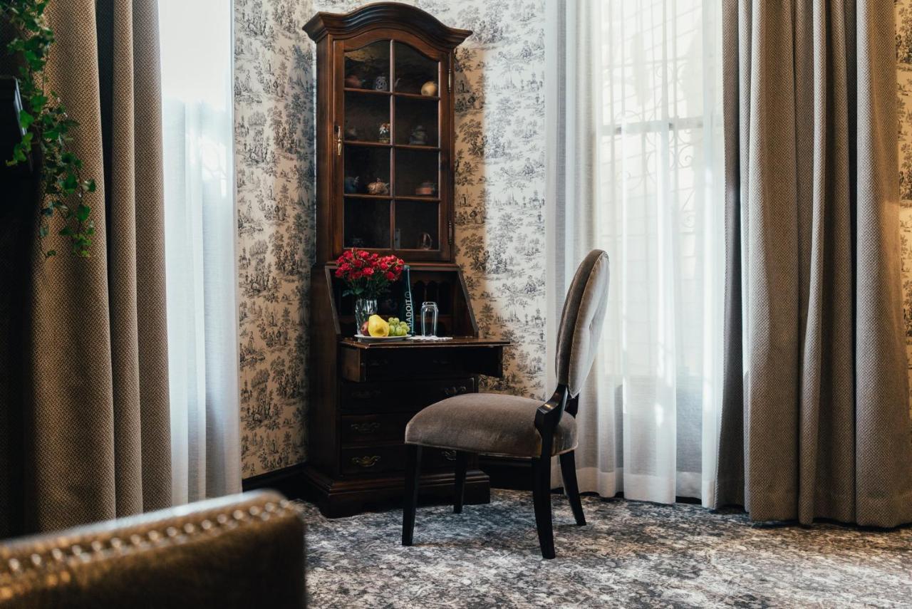 King Suite