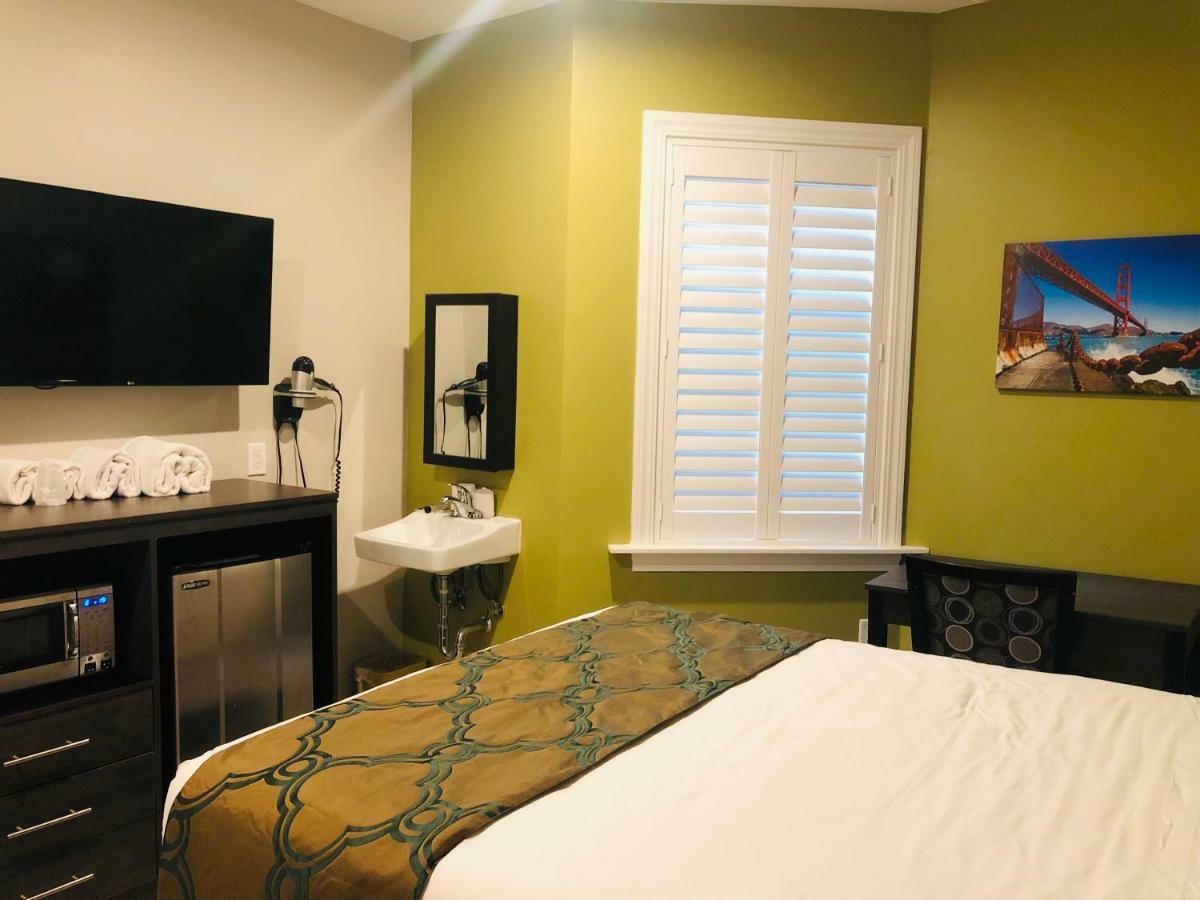 Queen Room