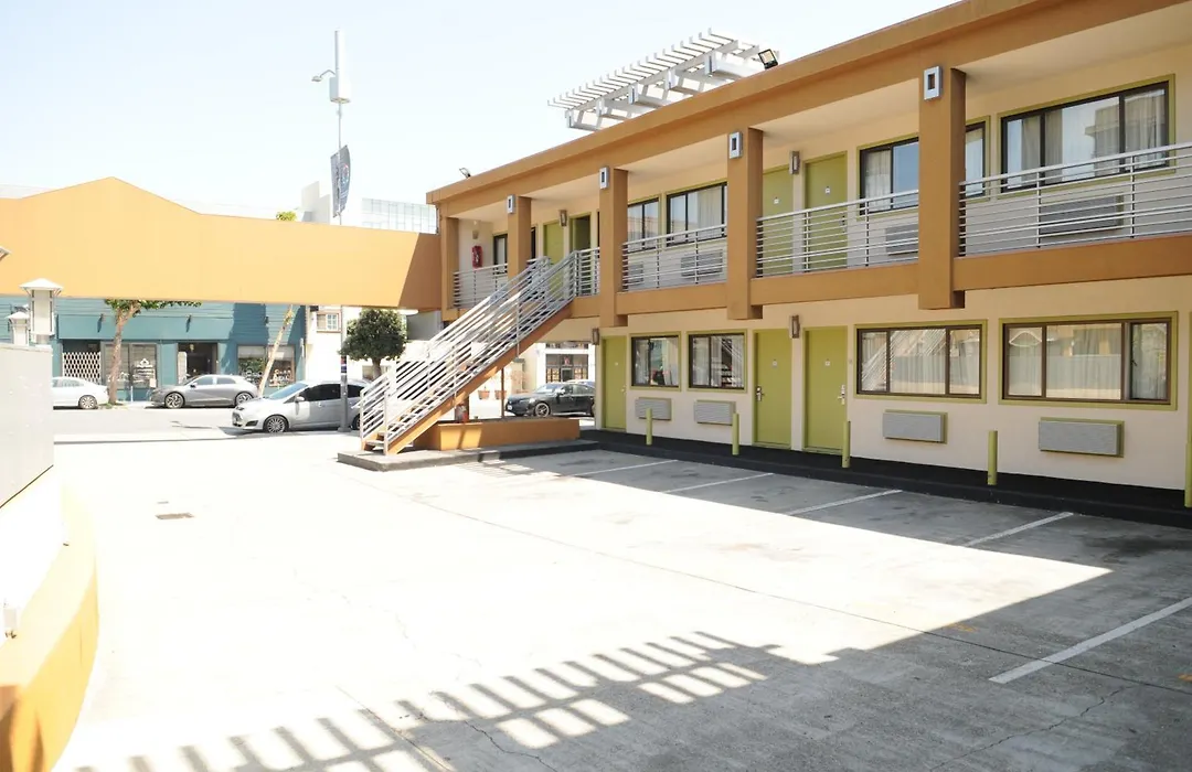 Civic Center Motor Inn-1