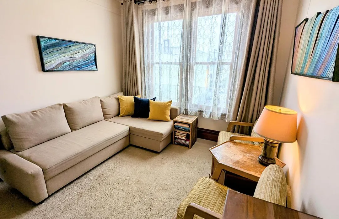 Perfect Location - 4Bd,1Ba - Restored Redwood Home-1