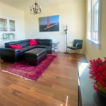 Stunning Views Apartment In North Beach-2