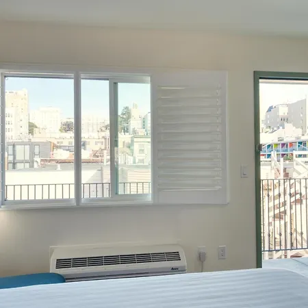 La Casa Inn-3