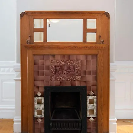 Gorgeous Victorian Flat-3