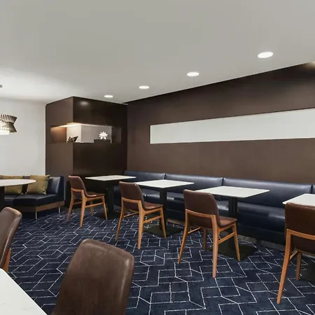 Courtyard By Marriott Fishermans Wharf-2